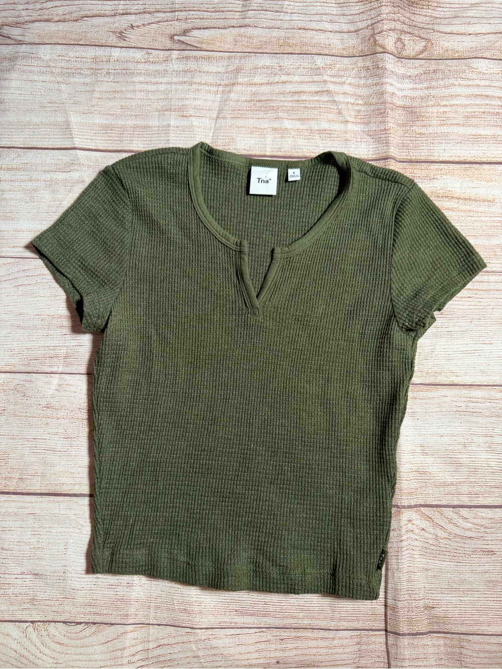 Aritzia Tna Green waffle-knit notch cropped tee